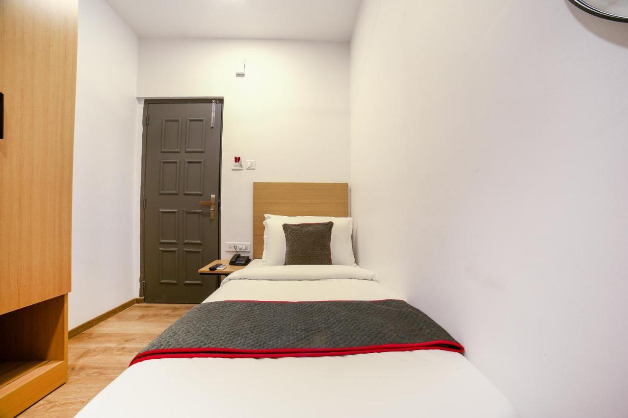 Fabexpress Highway Residency Hotel Mumbai Kültér fotó